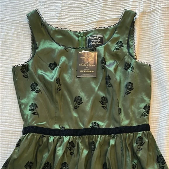 Bella Swan Twilight New Moon Birthday Dress Hot Topic NECA